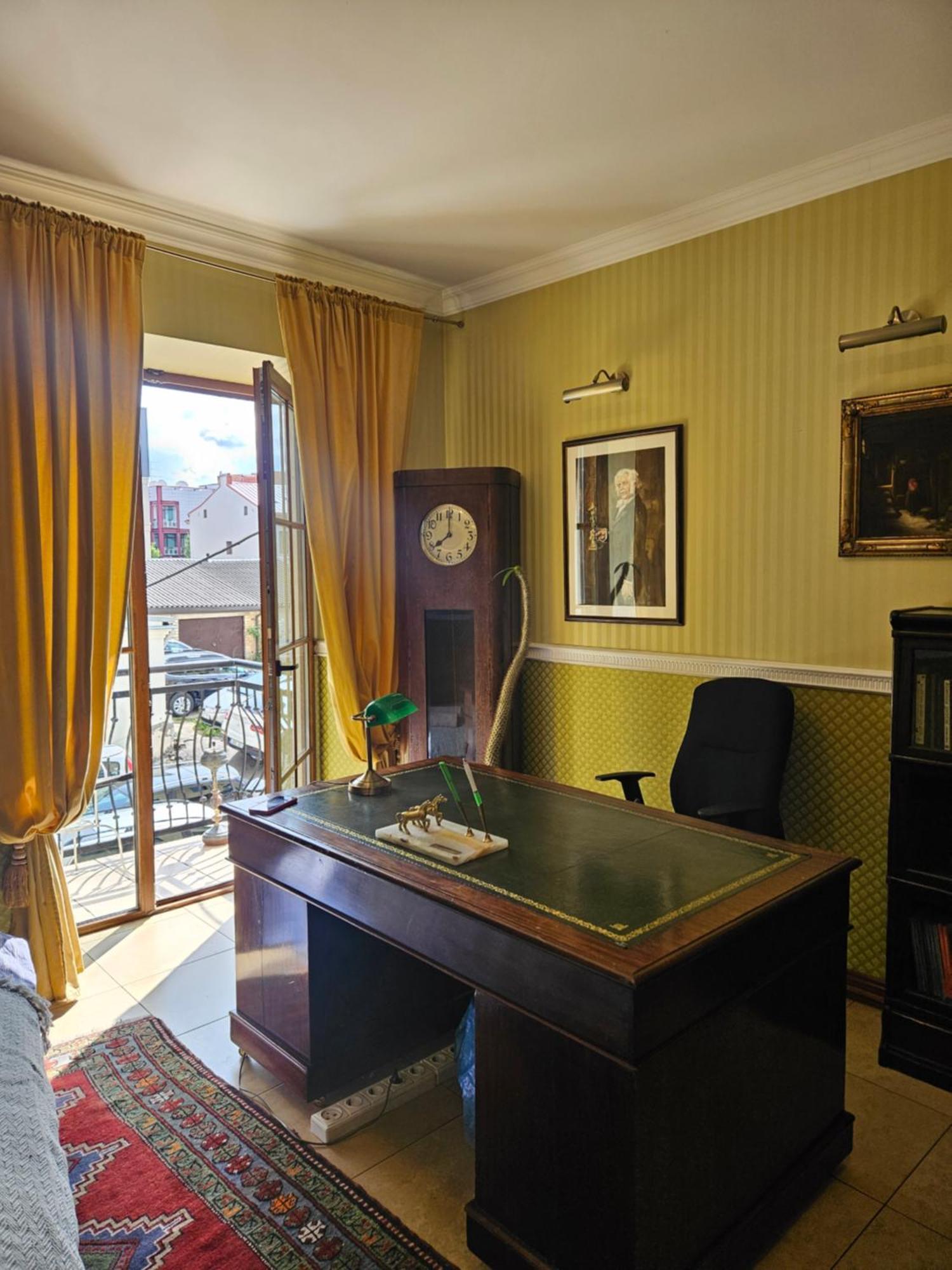Barrister'S Apartments With Fireplace Шяуляй Экстерьер фото