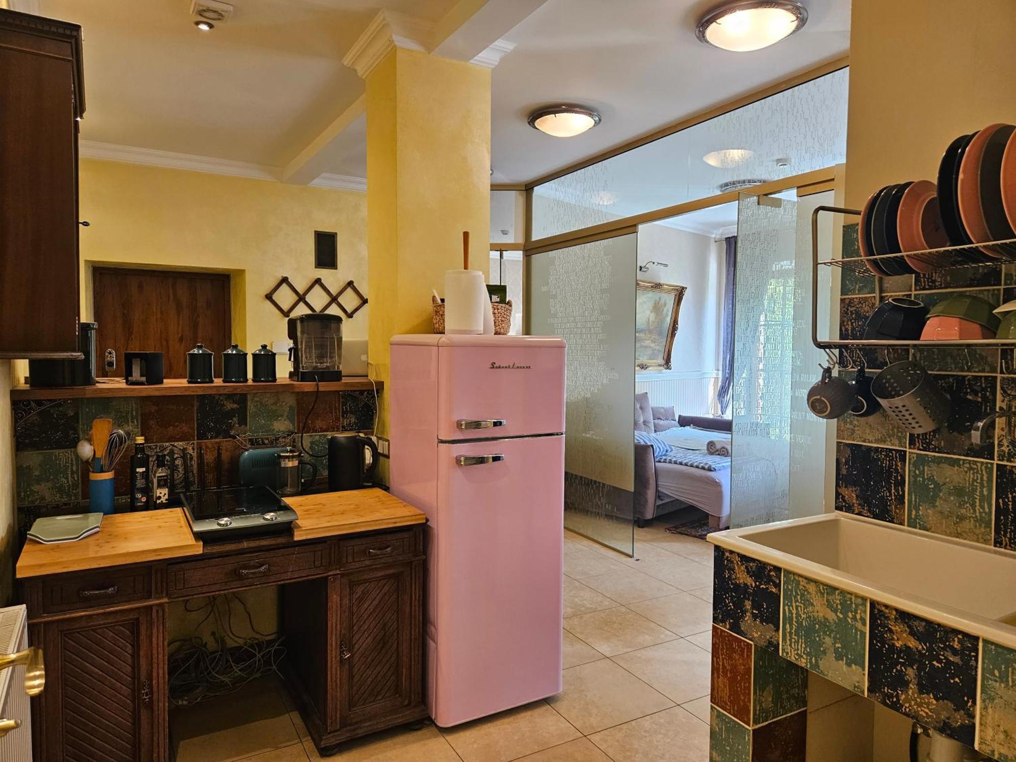 Barrister'S Apartments With Fireplace Шяуляй Экстерьер фото