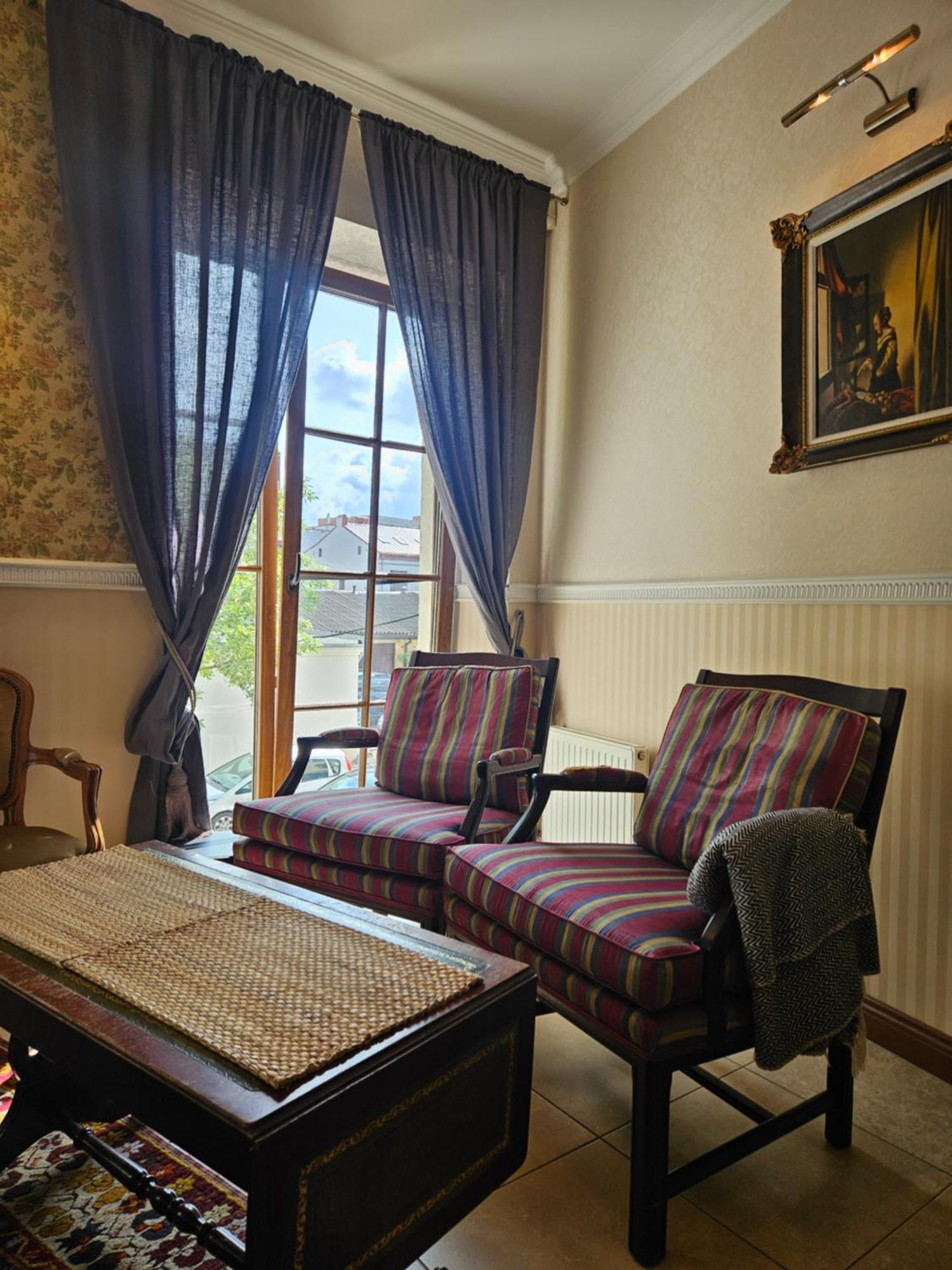 Barrister'S Apartments With Fireplace Шяуляй Экстерьер фото